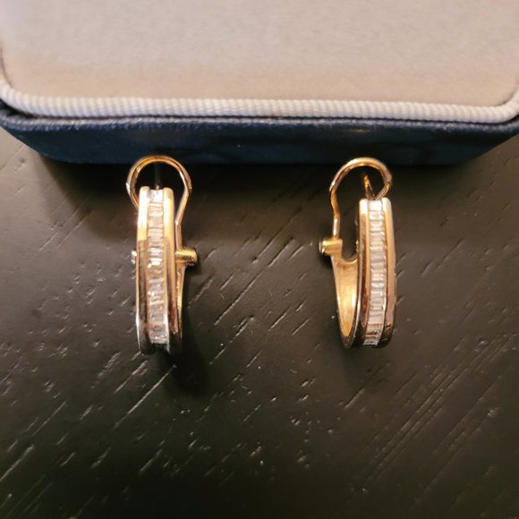 14k Yellow Gold Diamond Earrings. - Picture 6 of 6